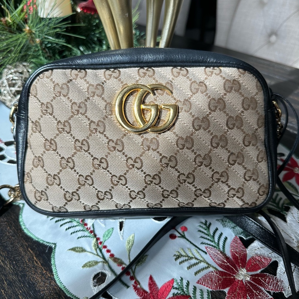 Gucci Crossbody.